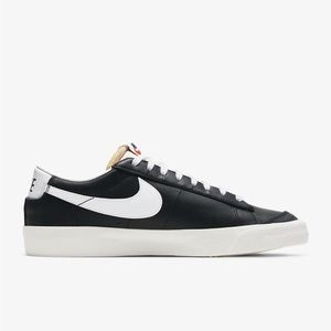 Nike Blazer Low '77 Vintage, Black, Men’s sz 10